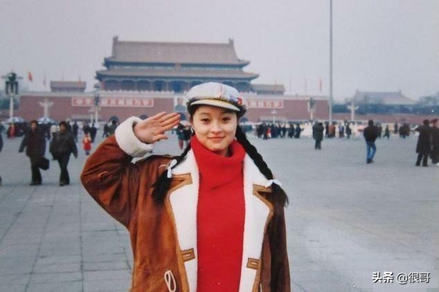 《扫黑风暴》女演员的青涩照：吴越俏，江疏影美，王骏迪没认出来