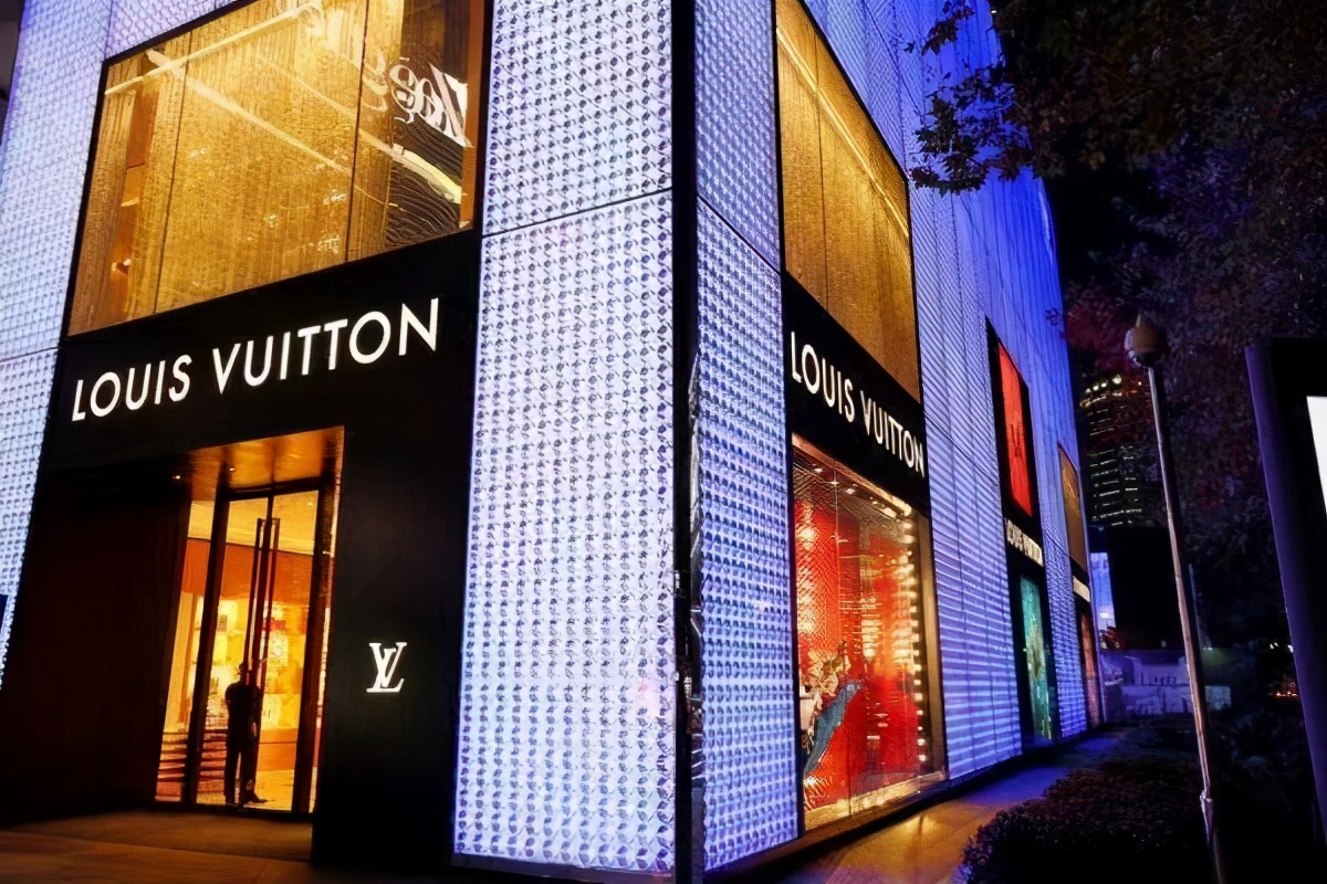 lv成为世界首富,世界首富易主lv总裁成新首富