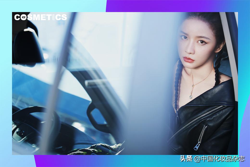 cosmo时尚盛典蔡卓宜走红毯,蔡卓宜笑起来眼睛弯弯的秘诀