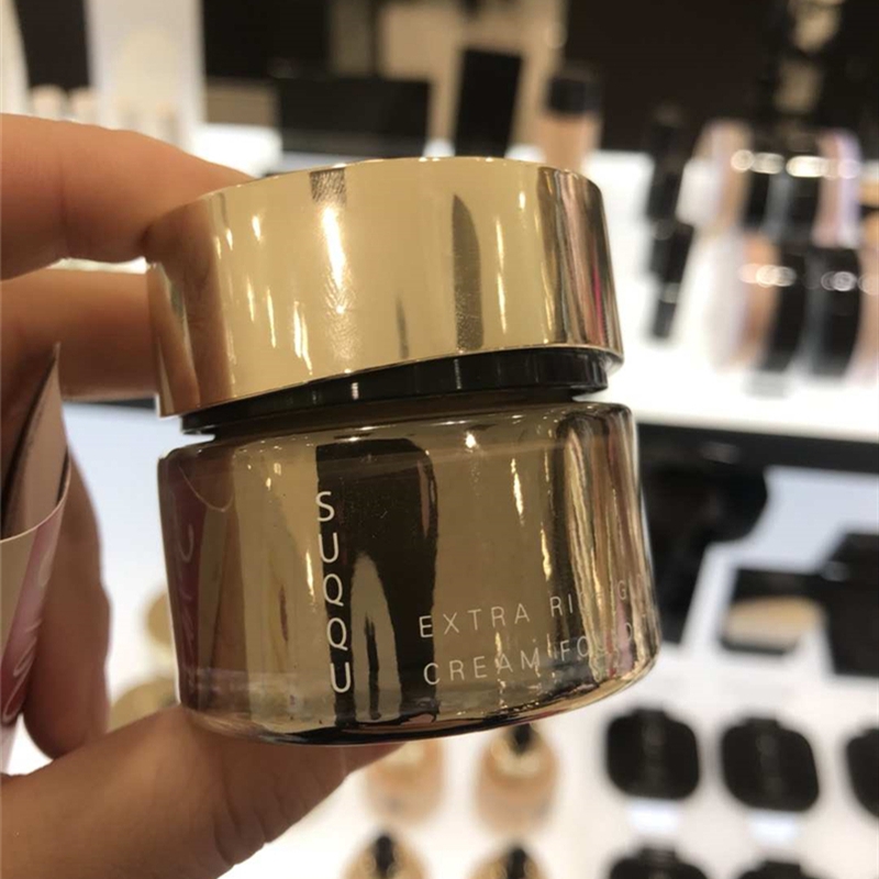 要想不脱妆妆前不涂,怎么选粉底液让粉底自然又有妆感