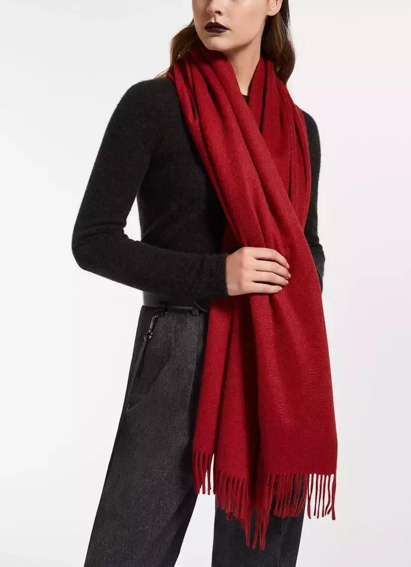 想要冬天穿出高级感,冬天围巾这样系简单又时尚好喜欢