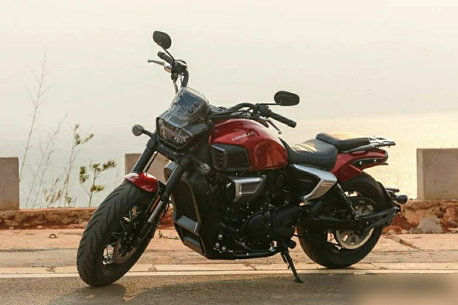 龙嘉V霸650发布:辐条、日清、KYB、无钥、座椅手把加热