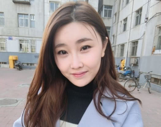 LOL过气一姐又多惨？沦为在线陪玩被嫌贵，收费是死亡宣告几倍