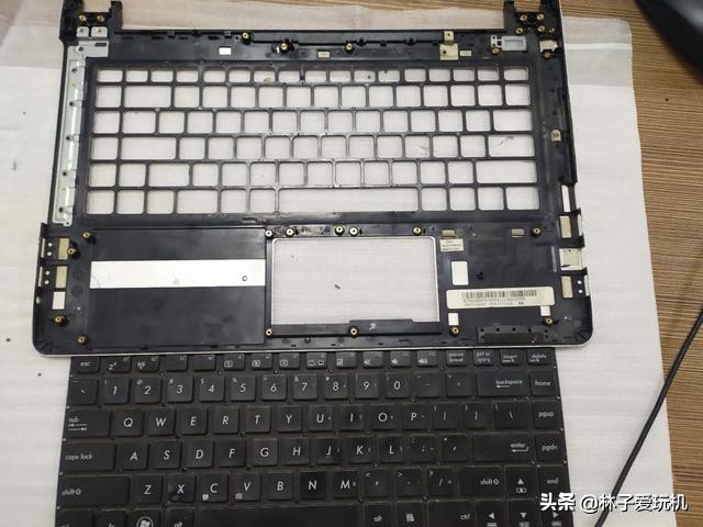 笔记本电脑键盘掉了一个键怎么装,笔记本电脑键盘鼠标失灵怎么解决