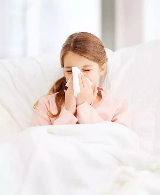 少儿鼻炎高发怎么办？固生堂名医卢霭华医生告诉你答案