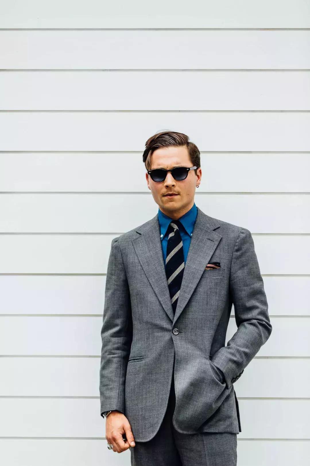 怎么挑一件合身的西装外套,西装外套怎么算合身