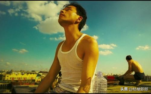 《*光春**乍泄》何宝荣——被偏爱的都有恃无恐