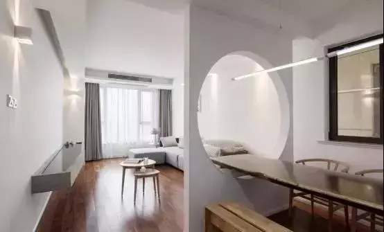 客厅顶有异形横梁怎么办,房子有横梁怎么设计