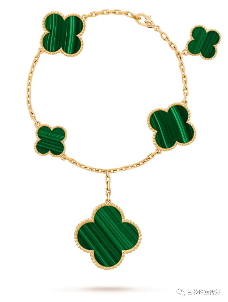 整天研究无聊的穿搭,一天到晚研究穿搭