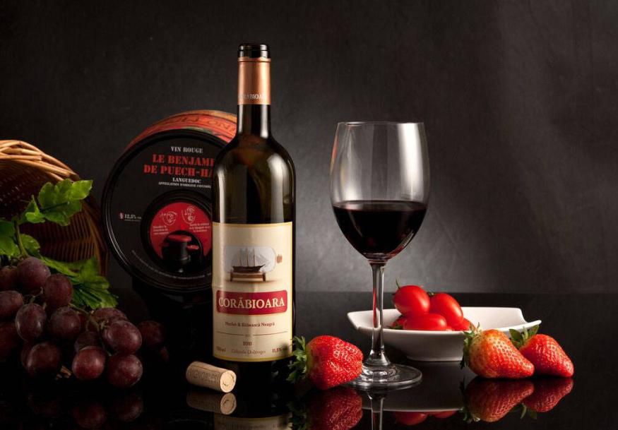 什么牌子的红酒是黑色的,各个品牌的红酒怎么区分