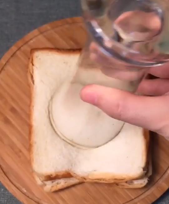 油炸冰淇淋的正确方法视频,油炸冰淇淋正确做法