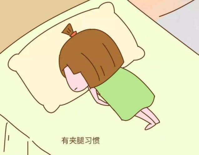 4岁女童喜欢夹着手睡,四岁女儿睡觉夹脚