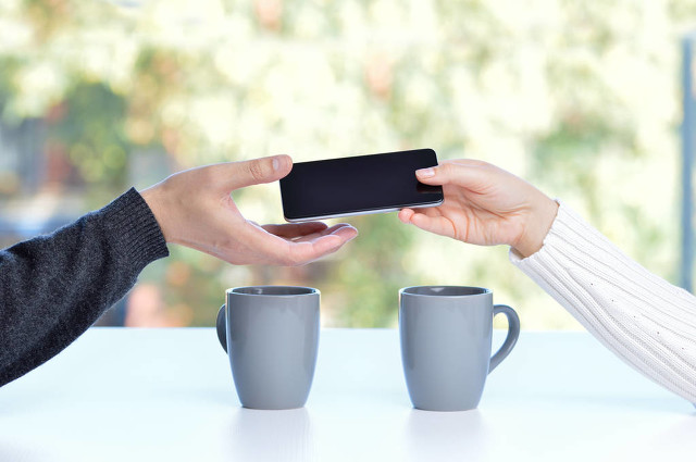 满满的干货建议收藏进来学习与外国友人的电话交流方式