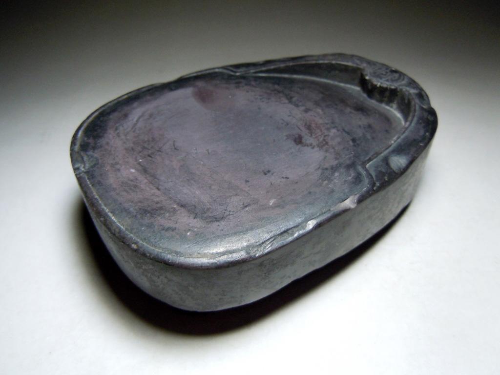 端砚老坑石品玫瑰紫,怎样鉴别老坑端砚石品