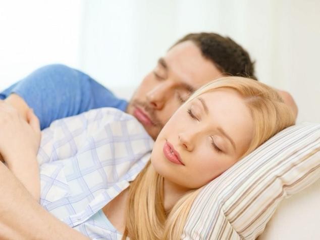 一招快速解决女性腰疼的方法,年轻女孩腰疼是什么原因引起的