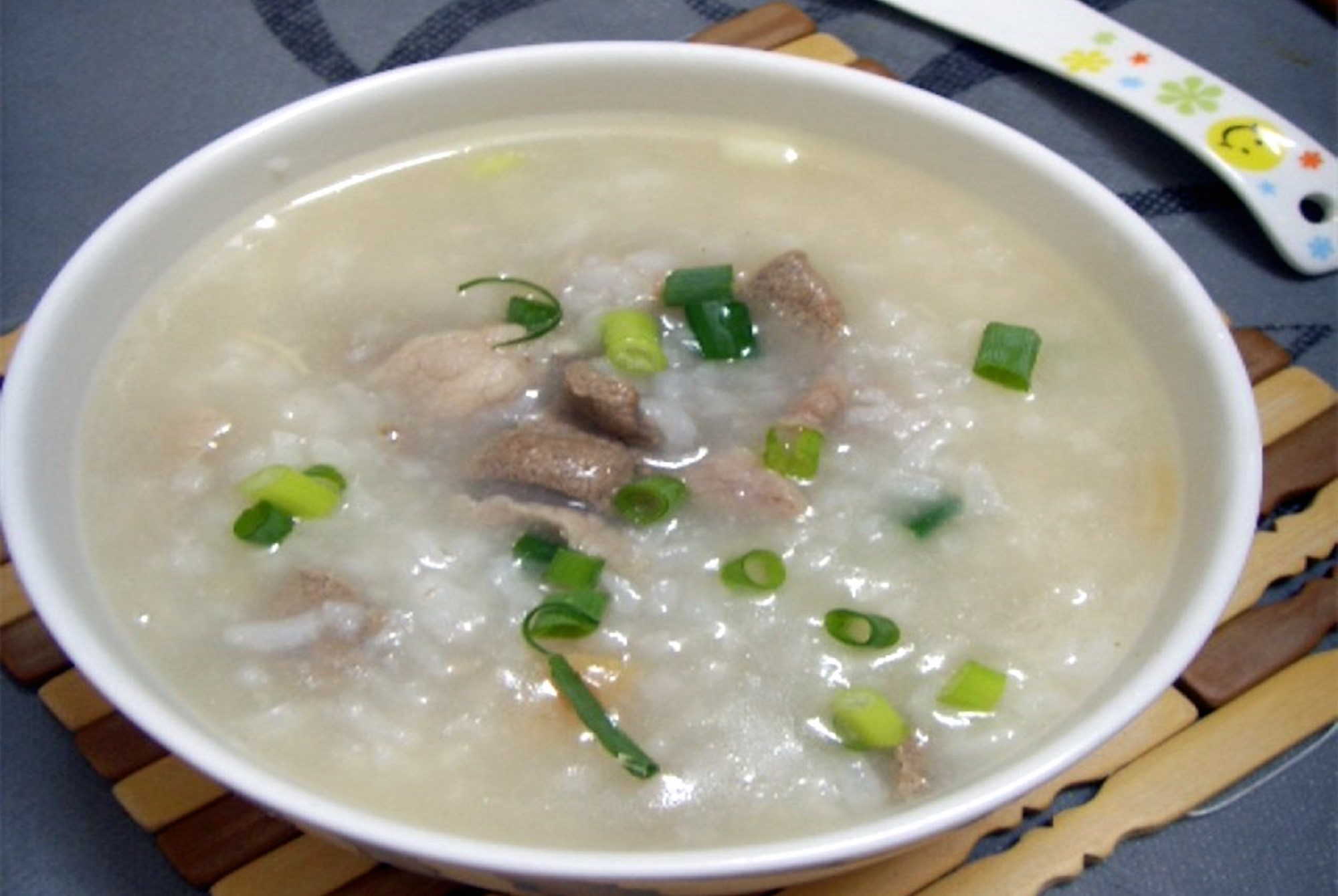 米粉适合几个月的宝宝开始吃,米粉吃几个月就可以吃其他的了