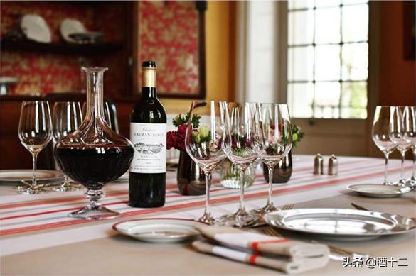 我如何用500块的法国名庄酒，代替2500的茅台，征服了甲方爸爸