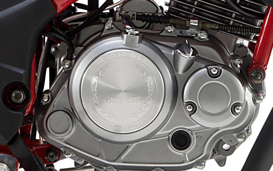 贝纳利红宝龙150发动机,贝纳利红宝龙三厢