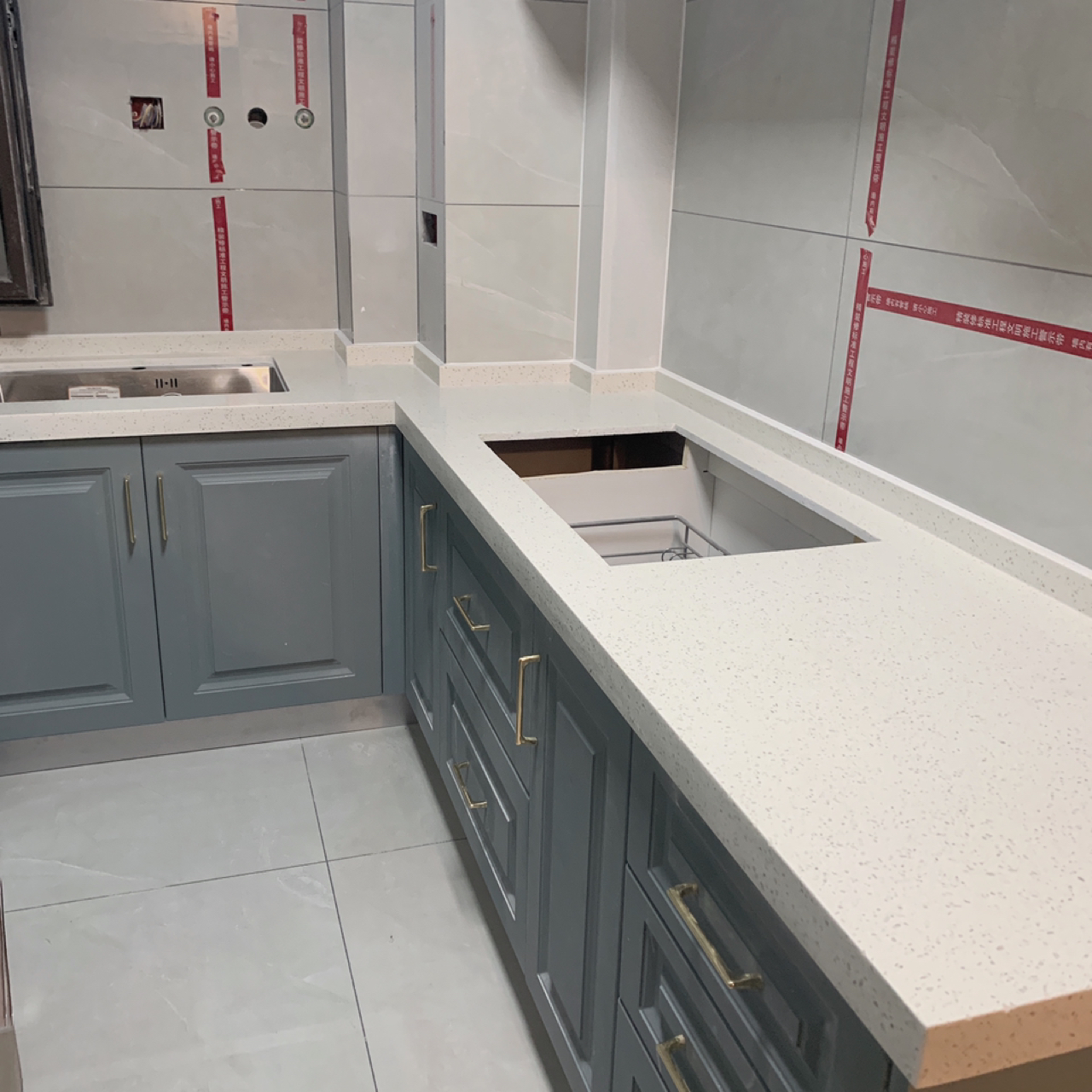 定制橱柜和砖夹橱柜哪个好,定制橱柜和瓦匠打橱柜哪种好