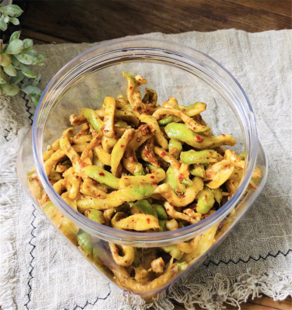 3种用脚踩出来的食物你知道吗,被迫吃下脚踩过的食物