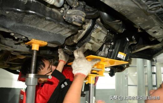 帕萨特七速双离合起步抖动,帕萨特干式双离合器起步共振大