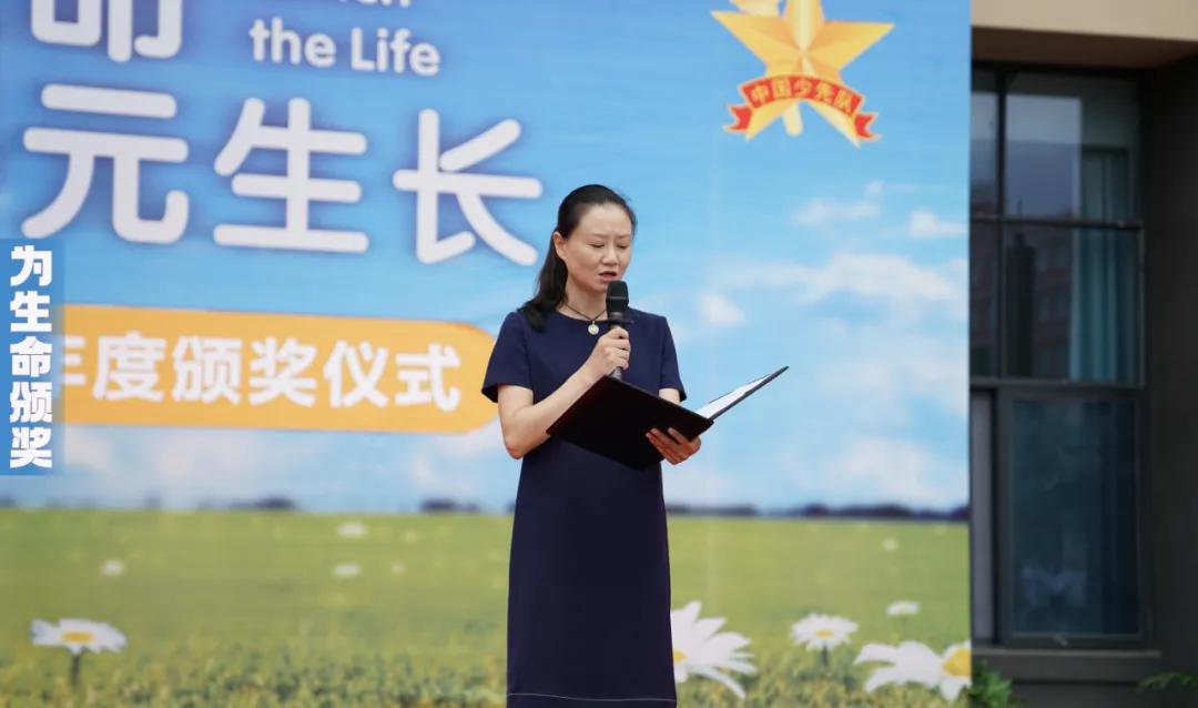 忍不住回想，少年的舞和歌。美如西川汇的你，值得世上最贵的奖杯