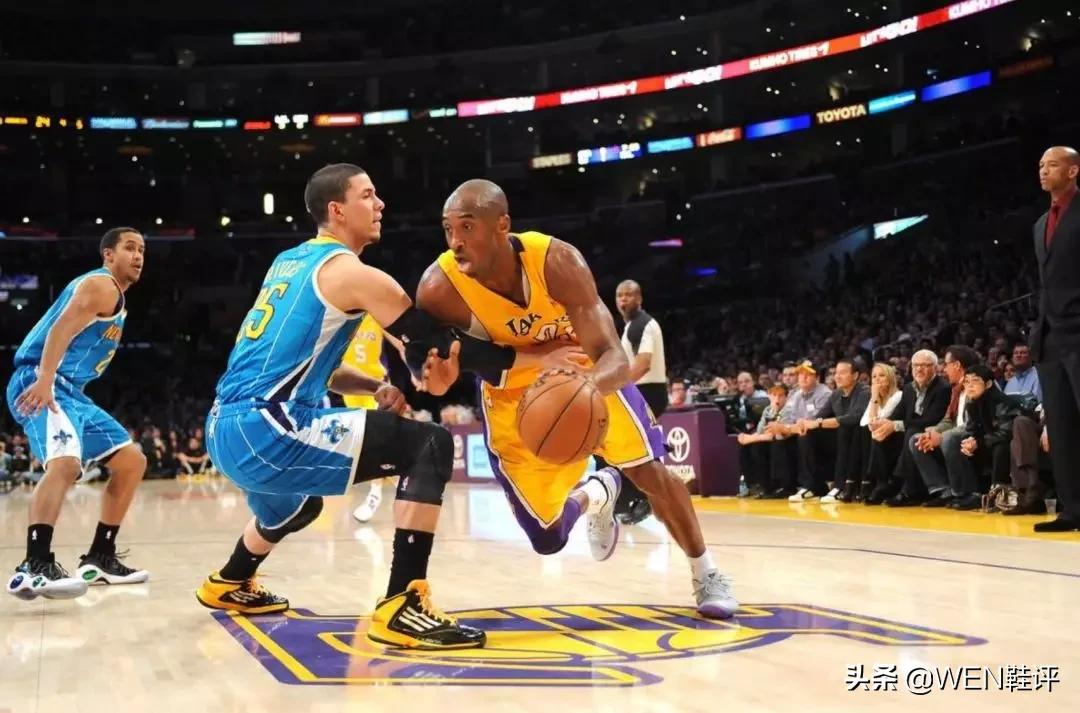 科比824故事,科比上脚nikezoomkobe4图片