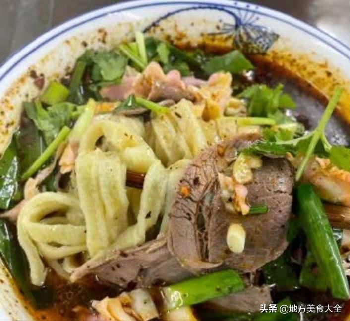 重庆南坪排队的羊肉粉,重庆排队羊肉粉