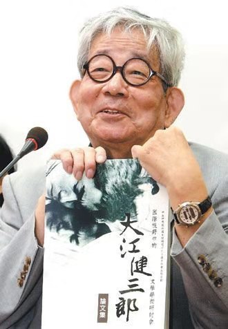 一部诺奖小说，用精彩的叙事带你到达悲剧顶峰，揭露人生的悖谬