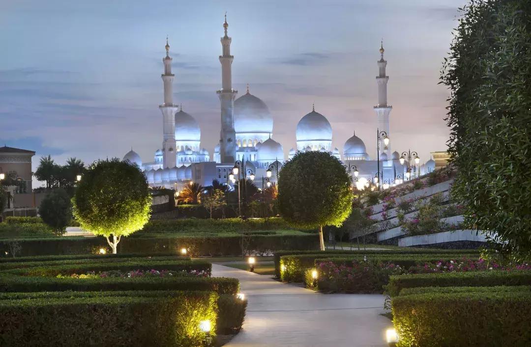 阿布扎比豪奢生活,阿布扎比攻略游记