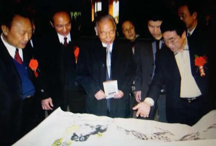 掌上乾坤指间生花世界级艺术家-贾同辉的“指墨”风釆