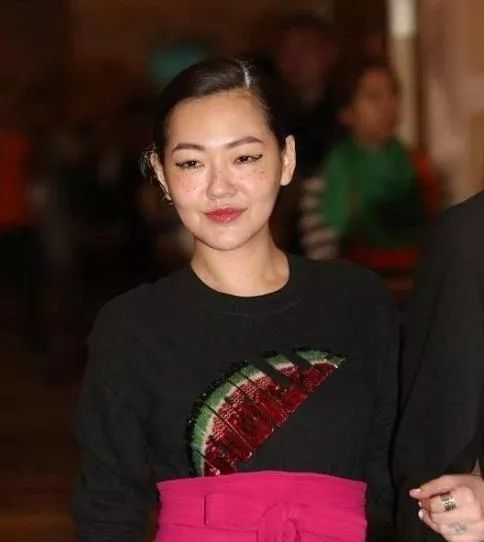 火到断货的“明星级”点斑笔,坚持每天点一下,14天养成初恋脸