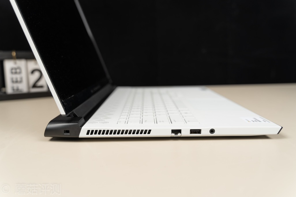 2020款外星人m17r2测评,外星人2020版m17和m15区别