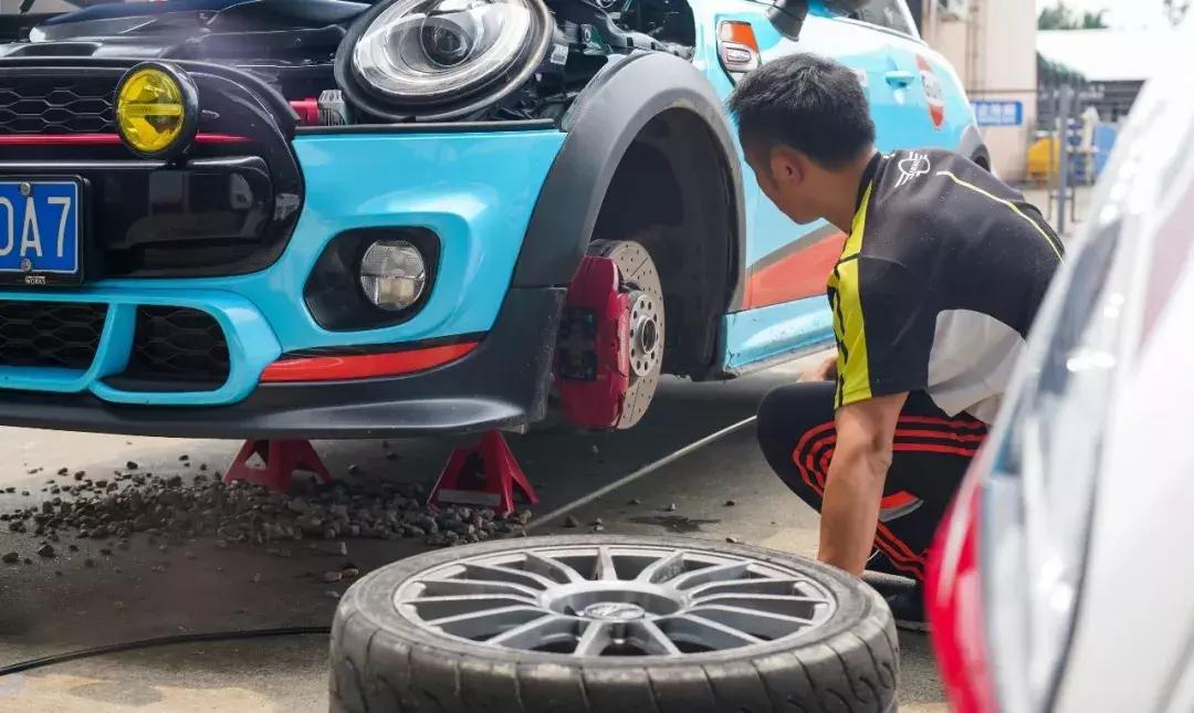 为了这场比赛，我买了一台MINI！