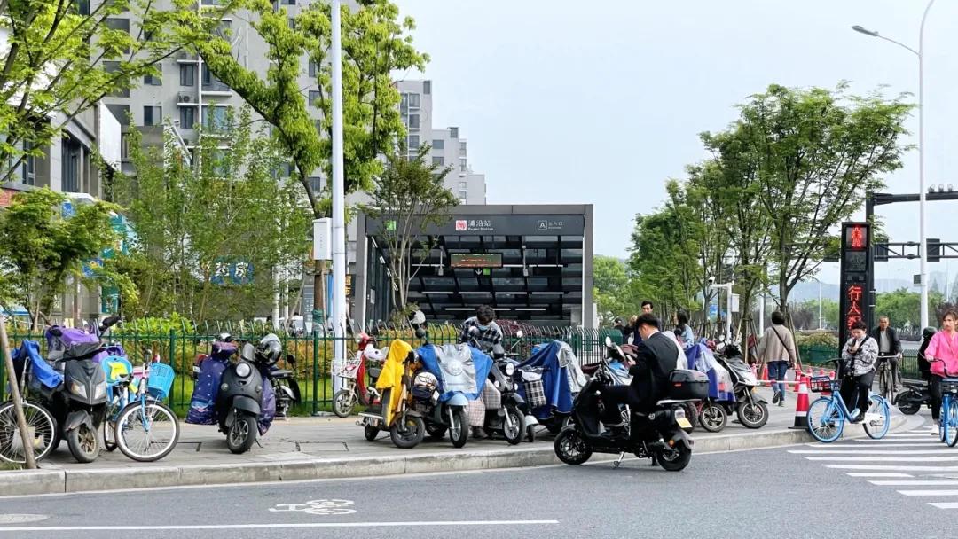 38000元/㎡的浦沿,一分未涨,但无倒挂,摇吗?丨“小公举”探地