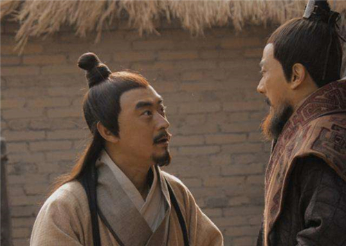 曹操为何一定要杀了吕布,曹操为什么要斩杀袁绍