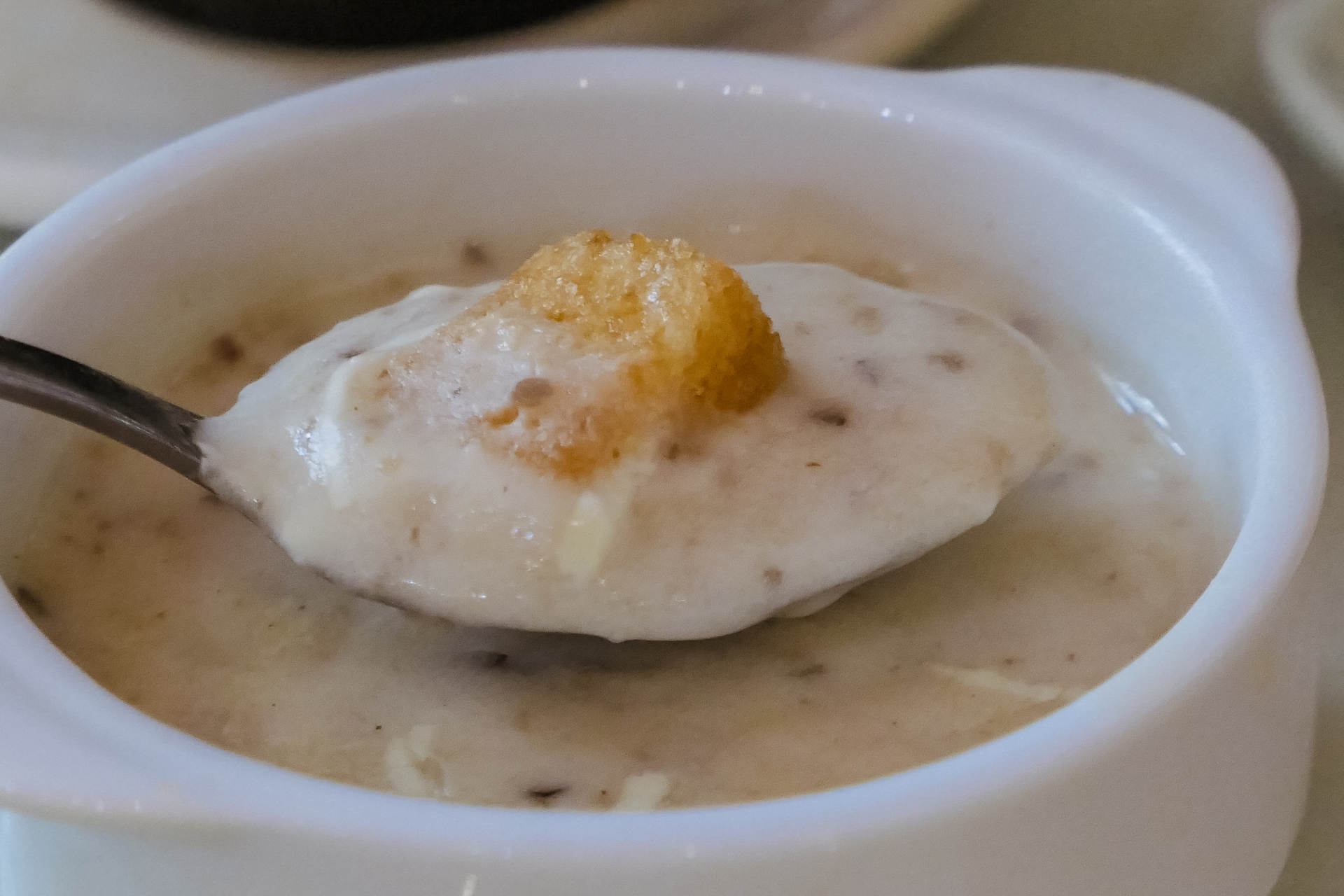 在天津，百十年来西餐一直和煎饼果子si“盟兄弟”？