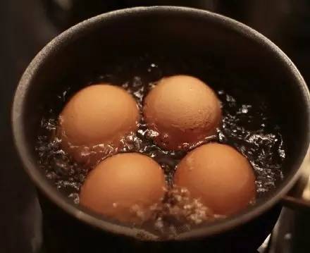 溏心蛋真的最有营养吗,溏心蛋到底可不可以吃