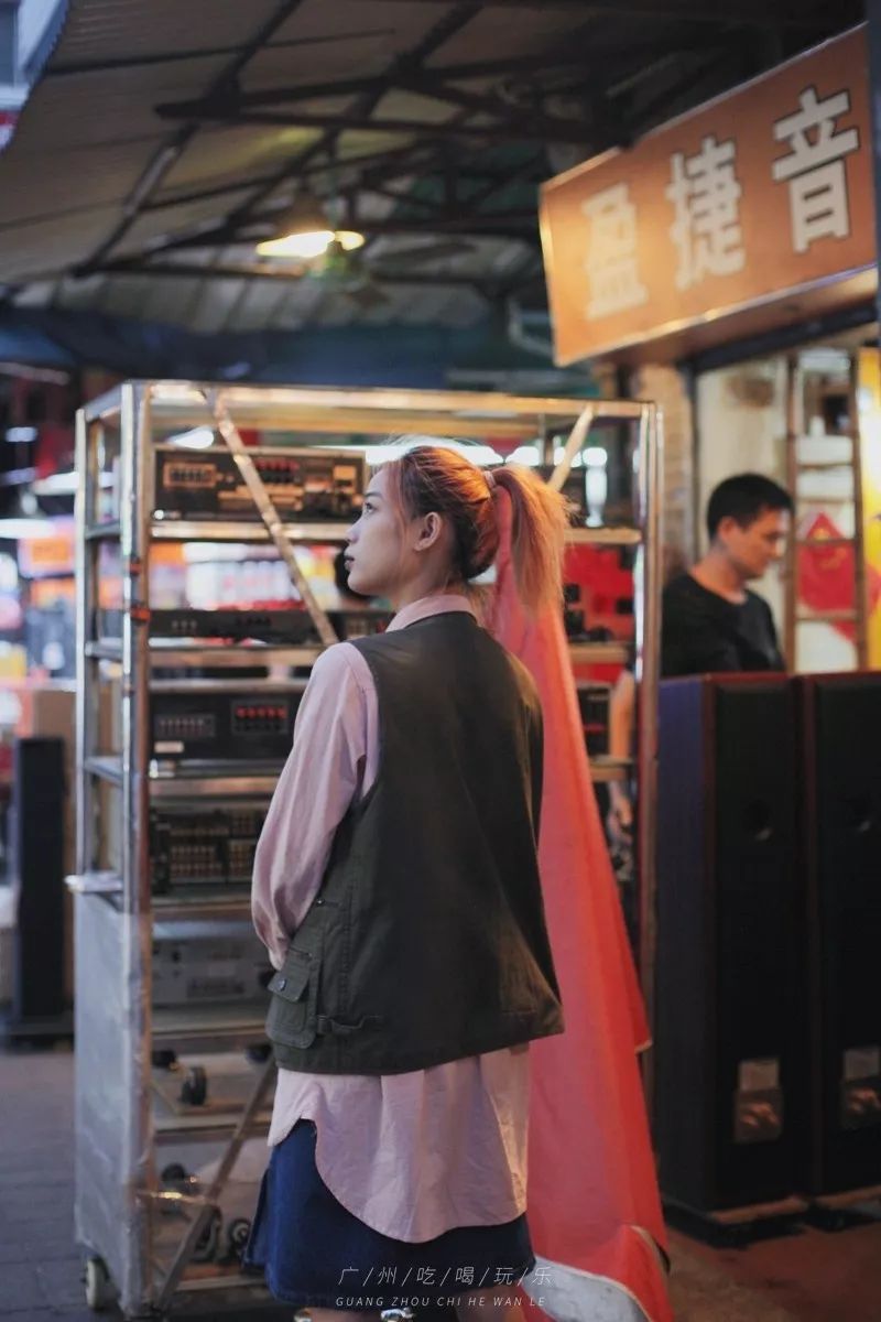 旧货市场机械胶片相机,120块的理光傻瓜胶片相机