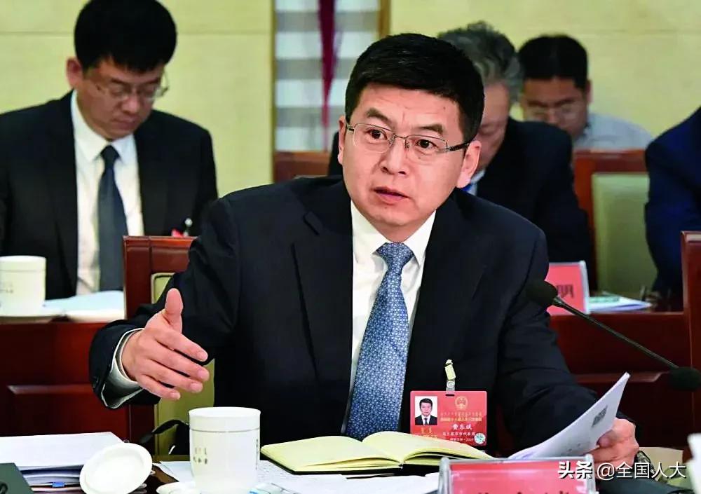 【独家】费东斌代表：让“小土豆”成为致富“金疙瘩”