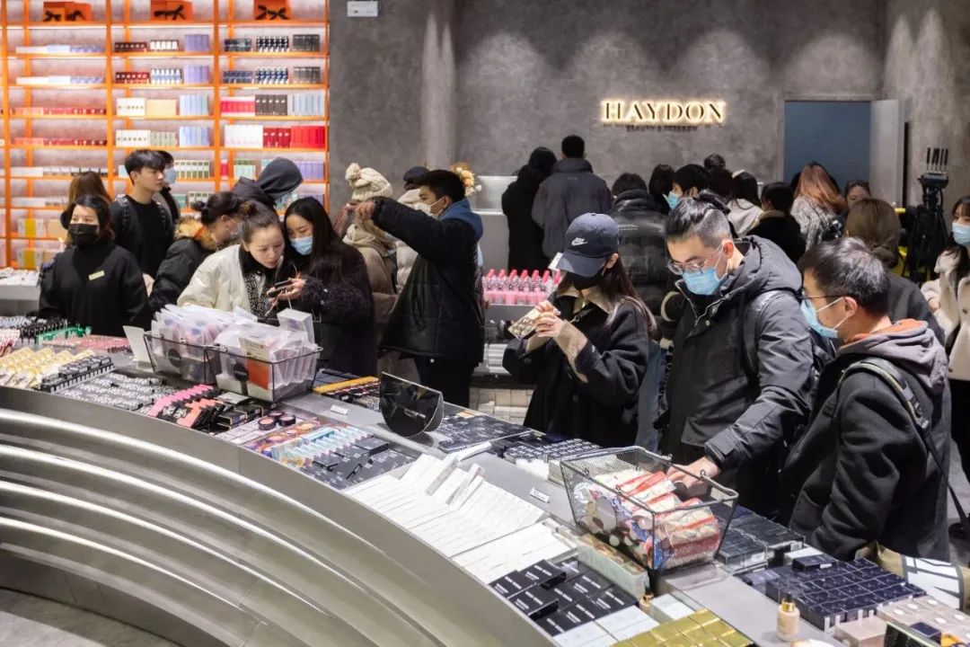 广州、武汉惊现“黑洞”，被“吸”进的消费者几乎没人空手而出