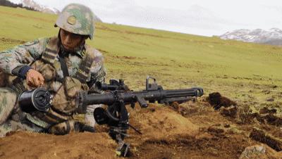 解放军沙漠突击步枪,解放军又一款神器横空出世