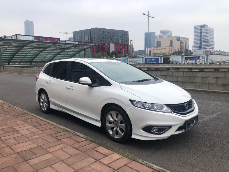 本田杰德1.8评测视频,本田杰德1.8豪华版全长多少