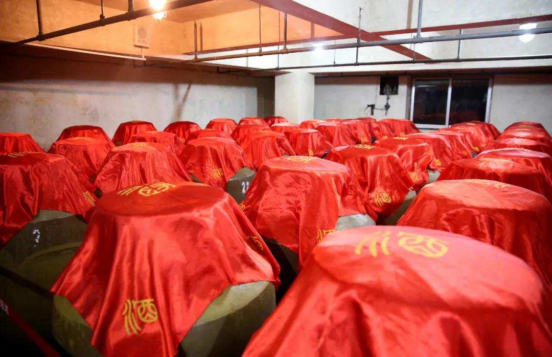 河南穷小子逆袭成首富,穷小子逆袭变亿万富翁后续