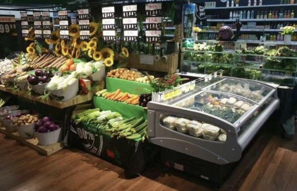 新菜市场开业过后生意寥寥无几,刚开的店生意好瞬间开了好几家