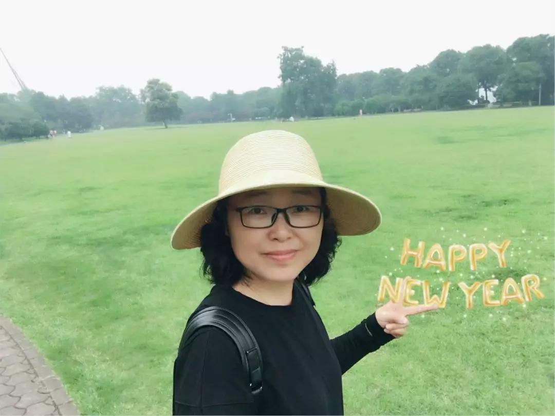 邑人电影院的读者们，向您拜大年了