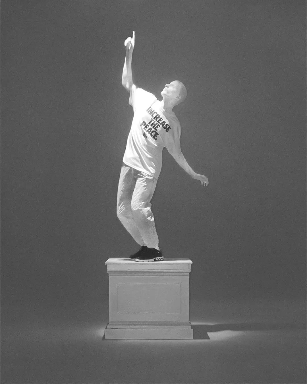 「每周联名X讯」众人骂丑,价格却直逼倒钩的鞋究竟长什么样?