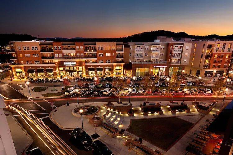 奥莱购物中心改造,购物中心转型奥莱