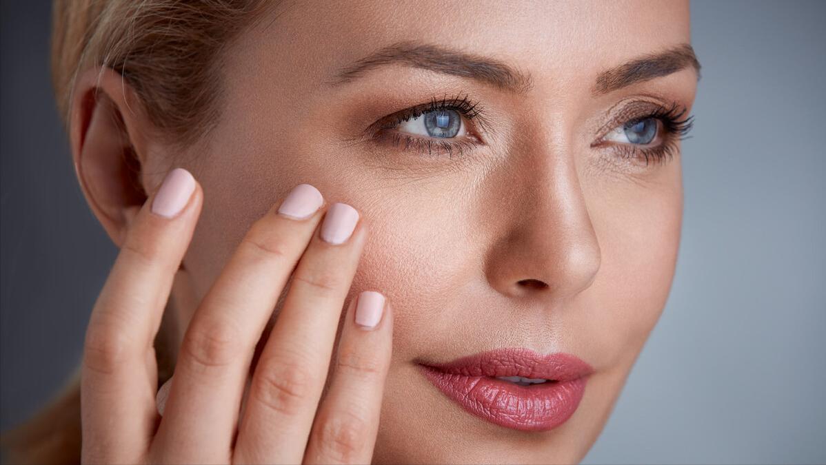 皮肤变白亮的化妆品推荐,什么化妆品可以去黄美白