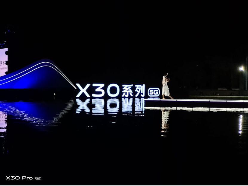 vivox60多少倍变焦,vivox30系列最新款5g双模